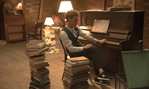 黄子韬亲自操刀设计，New Balance 247 Classic 限量套装