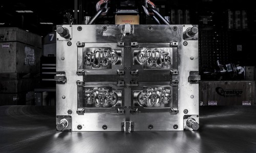 突然冒出几个闪光点，Nike 似乎又让人期待起来了？