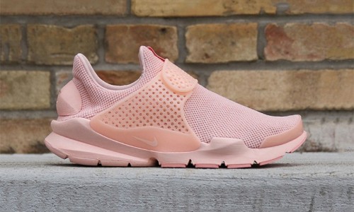 Nike 再次为 Sock Dart 带来了 “Arctic Orange” 配色