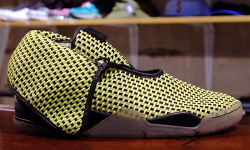 怪诞的组合，Nike Air Moc Flight 初览