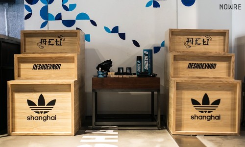 用 Reshoevn8r 清洁球鞋的效果请看这里