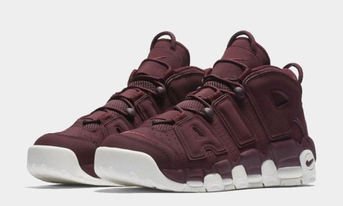 未必买得到大 “SUP” 时，可以考虑奢华的酒红 “Bordeaux” 配色