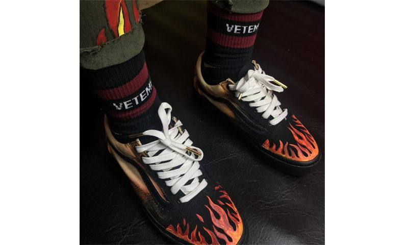 当 《Thrasher》遇上 VANS 会变得怎样？