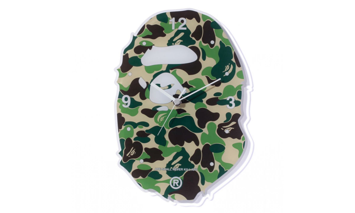 A BATHING APE® 夜光挂钟即将登场