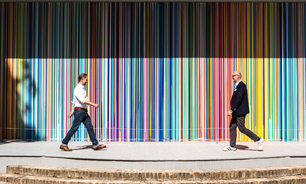 IAN DAVENPORT 为 SWATCH 2017 威尼斯双年展创作抽象画作