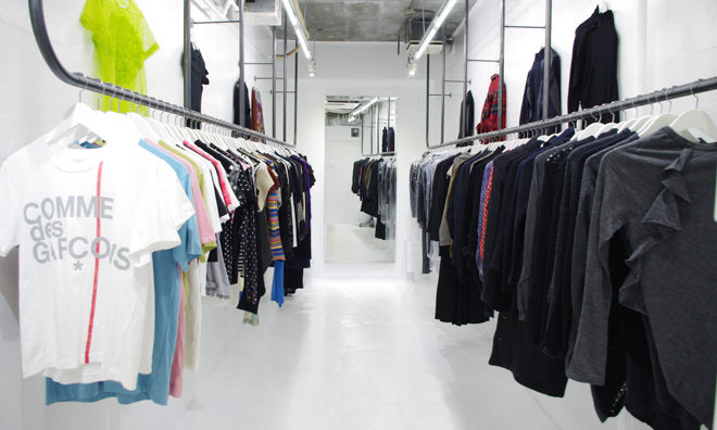 一场 Comme des Garcons wearable archives 经典单品贩售在日本展开