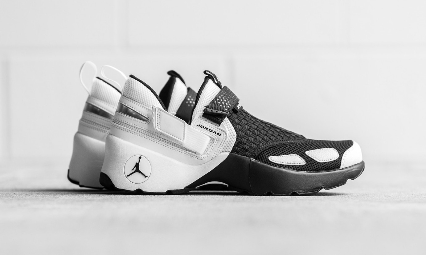 OVO x Jordan Trunner LX 同款，Jordan Brand 推出黑白配色 Jordan Trunner LX