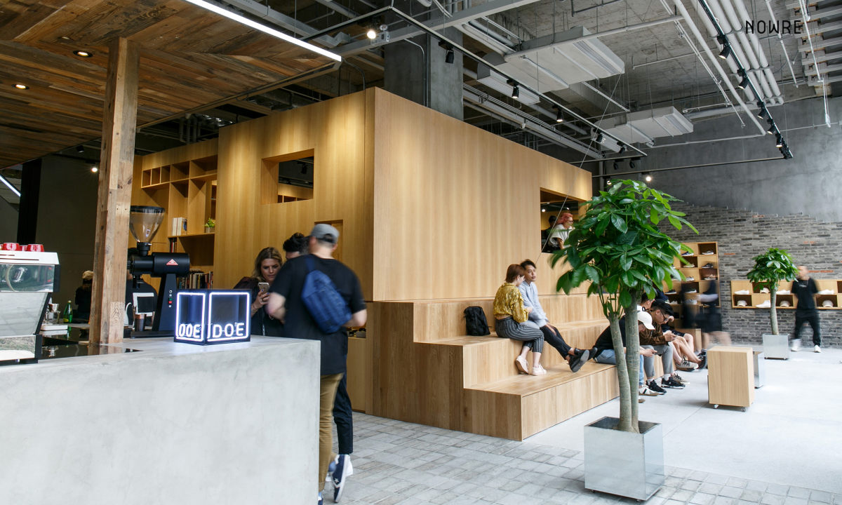 走进 DOE 上海新天地门店
