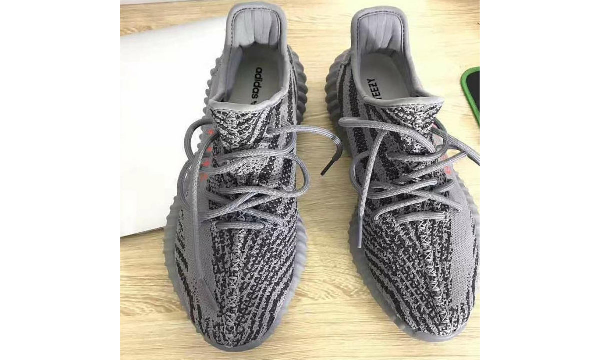 抢先预览 Yeezy Boost 350 V2 年末发售 “Beluga 2.0” 配色