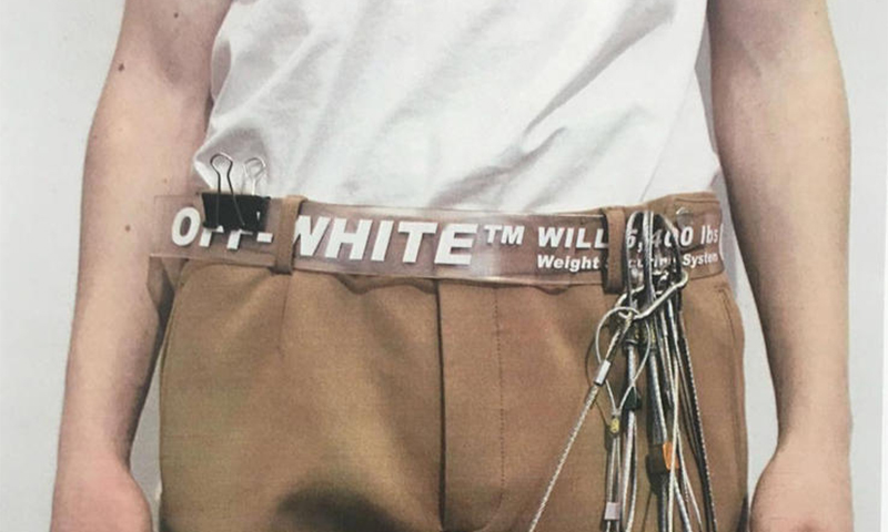 OFF-WHITE 带来透明版腰带