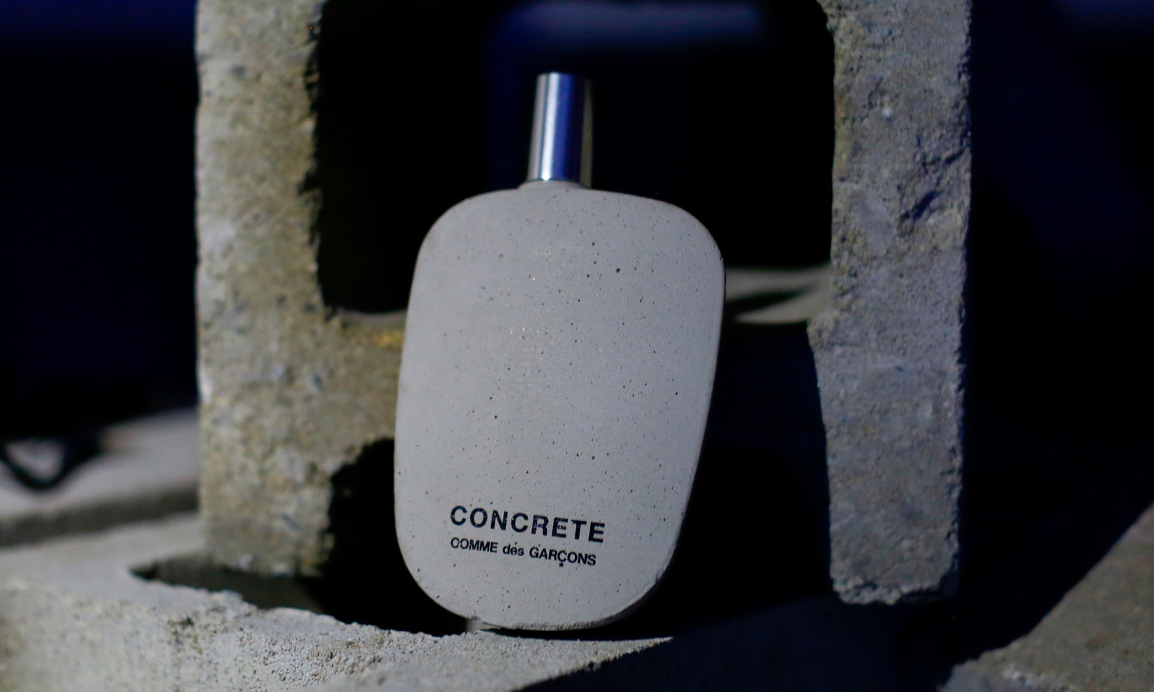 COMME des GARÇON 推出 CONCRETE 香水向纽约致敬