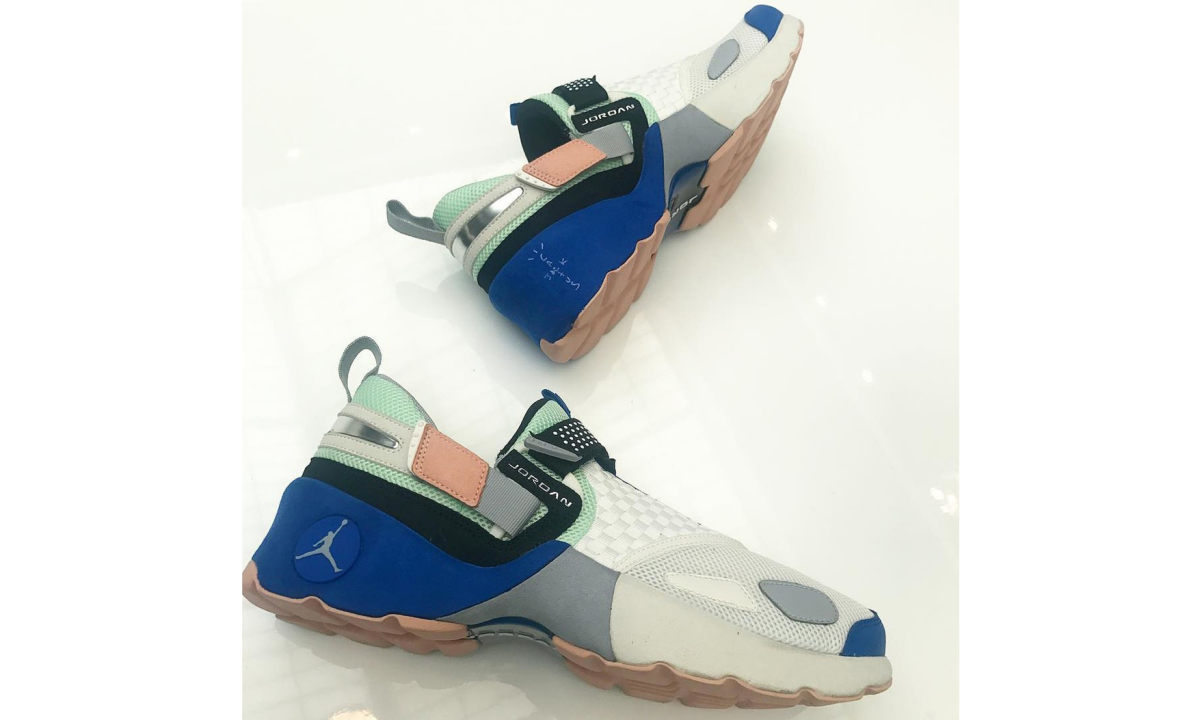 Travis Scott 上脚首双 Jordan Brand 合作鞋款