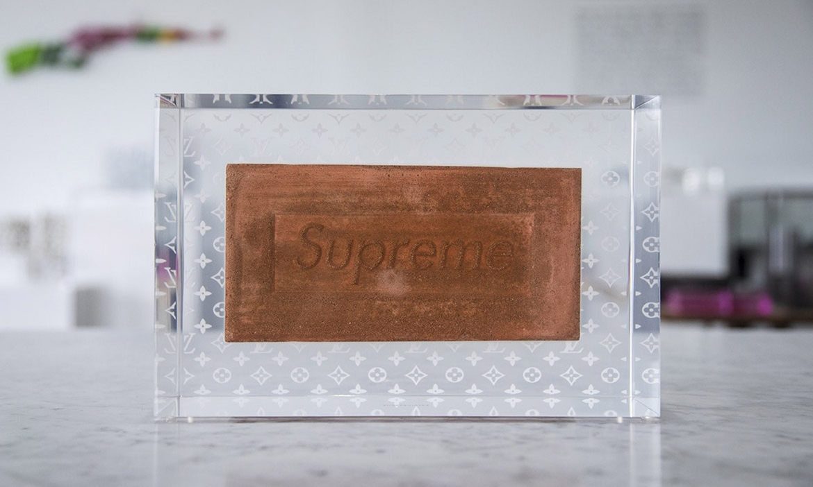 Supreme 和 Louis Vuitton 还 “隐藏” 了一款联名红砖？
