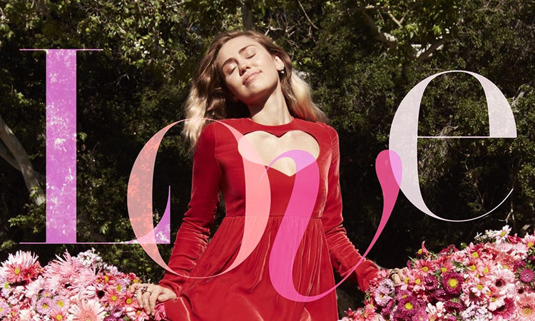 Miley Cyrus 吐露自己曾经的 “叛逆期”，以及为什么改变