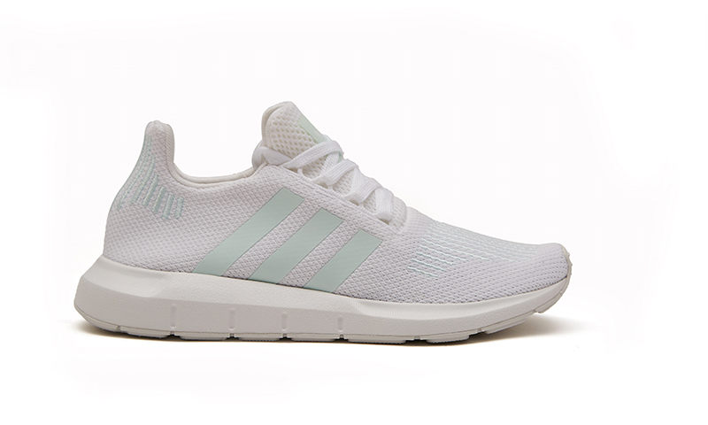 adidas Originals 发布夏季新鞋型 SWIFT