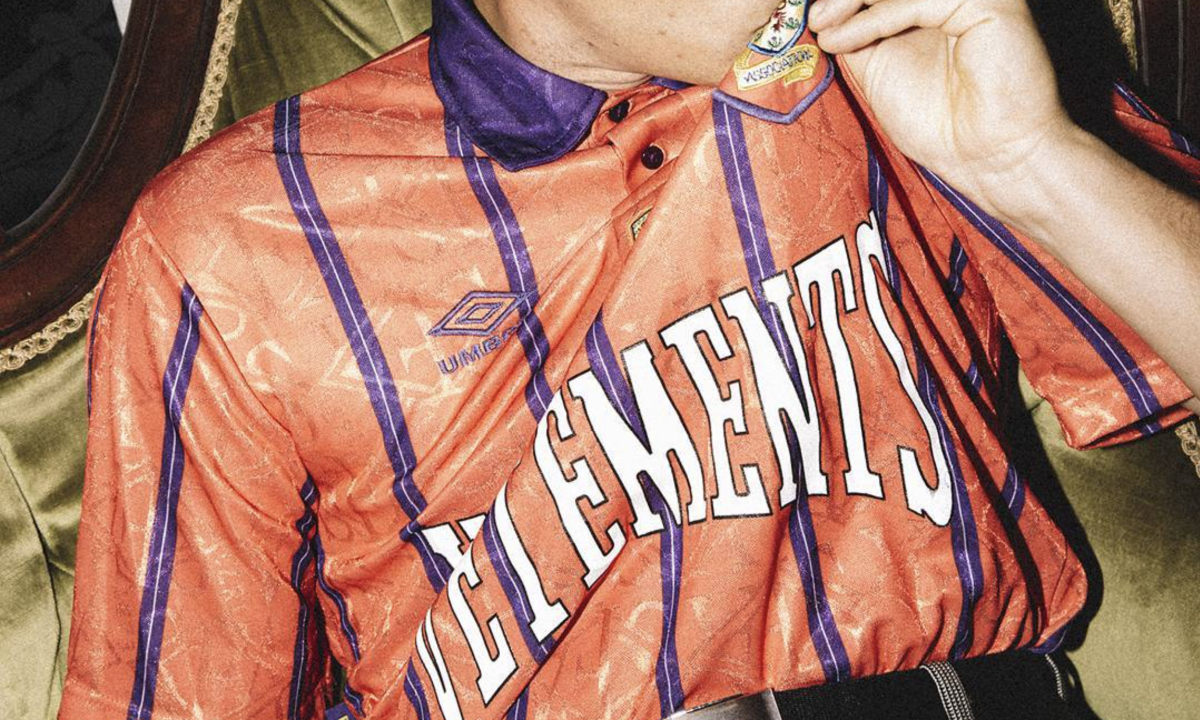 穿上这件 Vetements 球衣，能制霸球场吗？