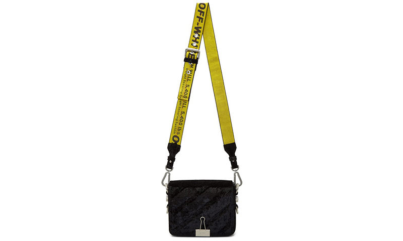 OFF-WHITE 大热单品 Binder Clip Handbag 推出黑色丝绒面版本