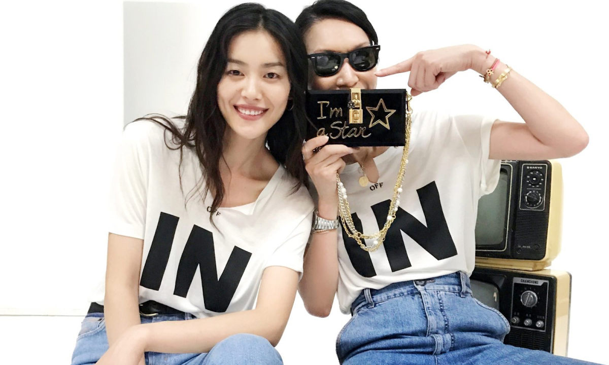 K11 独家开启预售 OFF-WHITE x《InStyle》中国限定 T恤