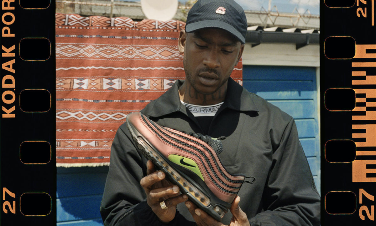 这双 Nike 的信息量实在太大了
