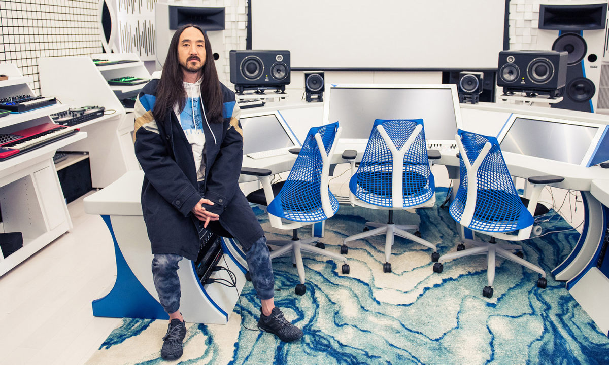 Steve Aoki 拥有世界上最多的 Jeremy Scott x adidas 球鞋