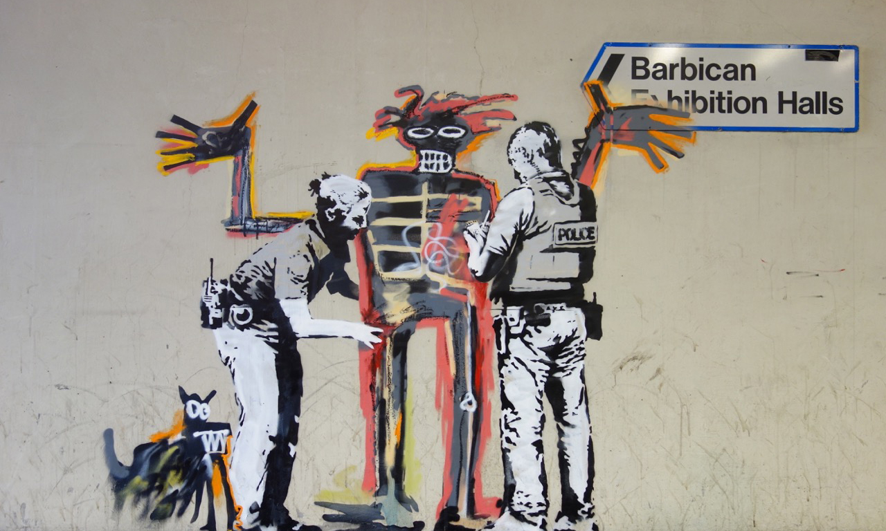 Banksy 向 Jean-Michel Basquiat 致敬新作出现于伦敦