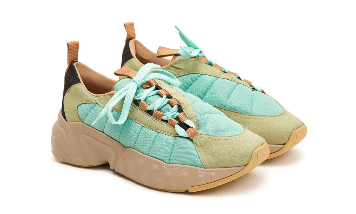 Acne Studios 这双运动鞋是在致敬 Nike Footscape 吗？