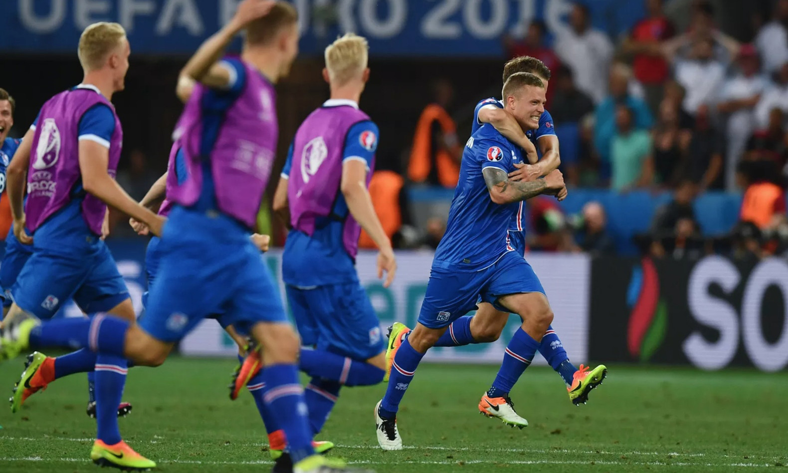 冰岛首度晋级世界杯决赛圈，皇马大将贝尔再次无缘