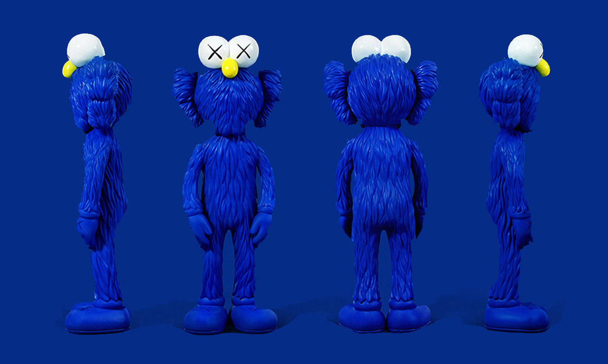 KAWS 发布双色 BFF Vinyl Open Edition 玩偶