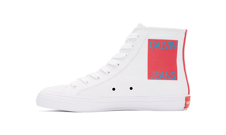 Raf Simons 为 Calvin Klein 推出全新帆布鞋款