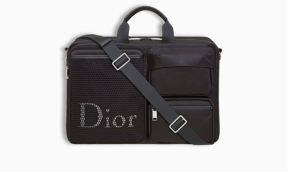 Dior Homme 带来全新 2018 春夏系列包款