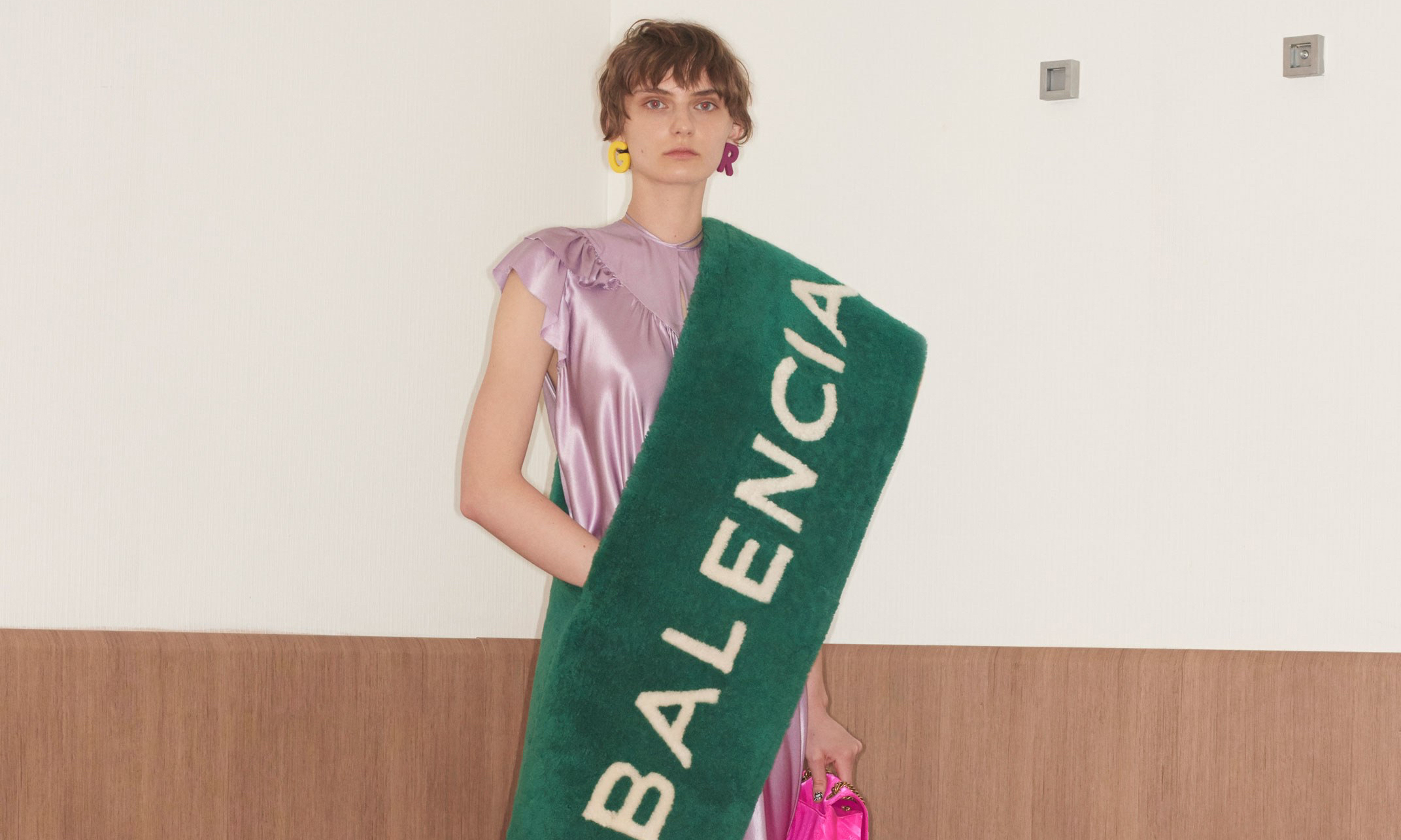 大胆撞色，Balenciaga 2018 度假系列发布