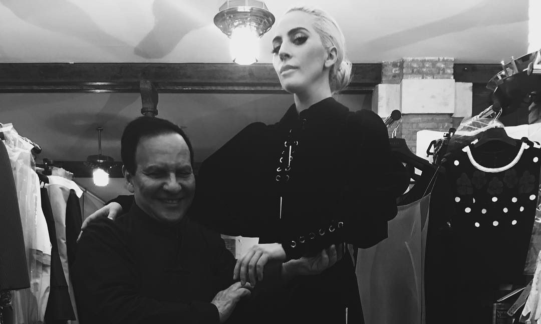 传奇设计师 Azzedine Alaïa 在巴黎去世