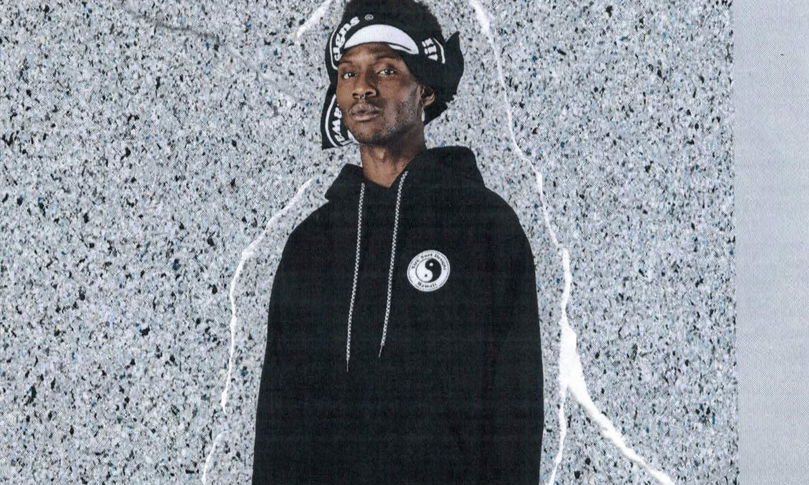 STAMPD 携手 Town & Country 推出 90 年代冲浪风胶囊系列