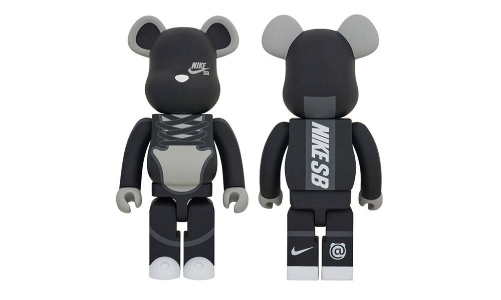 MEDICOM TOY 携手 Nike SB 推出全新 BE@RBRICK 玩偶
