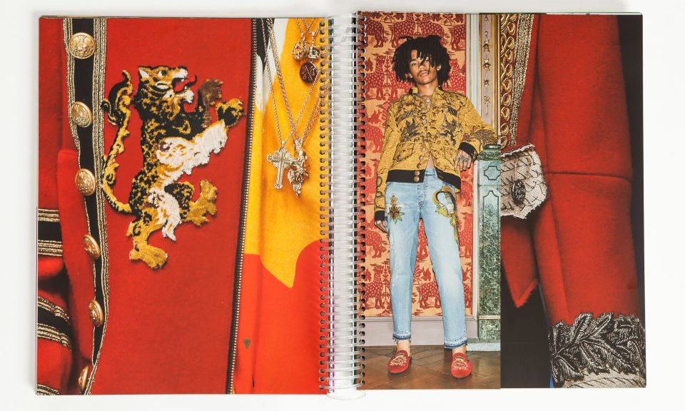 Dolce & Gabbana 出了一本和 “千禧一代” 有关的书
