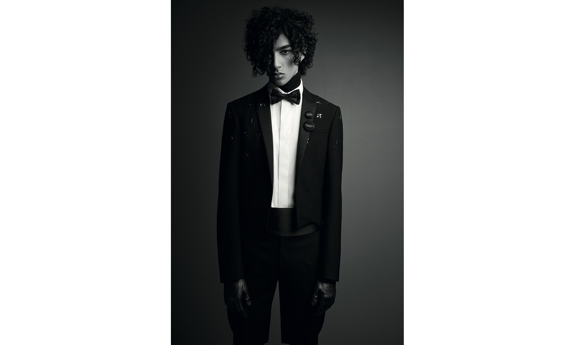 Dior Homme 发布最新 “Black Carpet” 系列