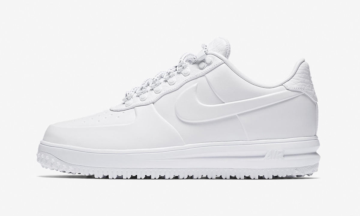 抢先看 Nike 最新的 “Winter White” 套装