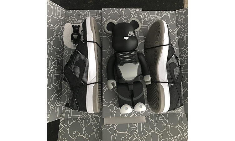 MEDICOM TOY x Nike SB Dunk Low Elite “BE@RBRICK” 套装曝光
