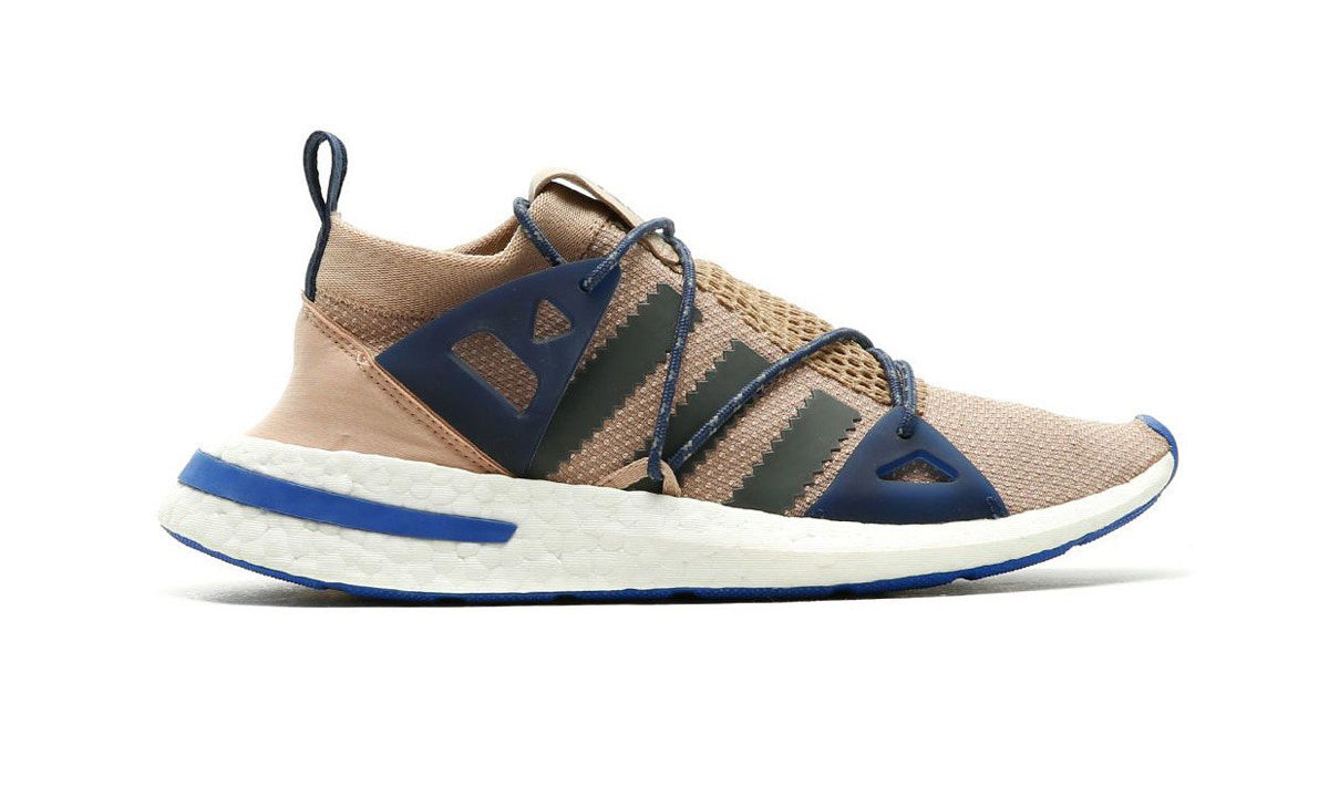 adidas Originals ARKYN 释出全新 Ash Pearl 配色