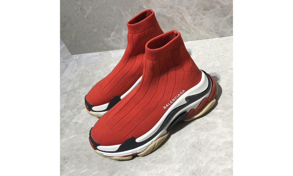 最强混血：Balenciaga “袜子 Triple S”
