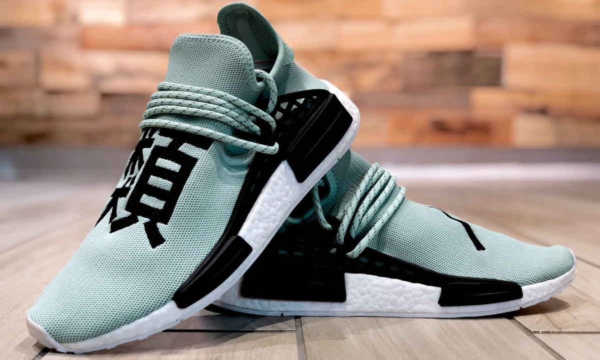 这双 Pharrell Williams x adidas Originals Hu NMD Trail 售价 $12000 美元