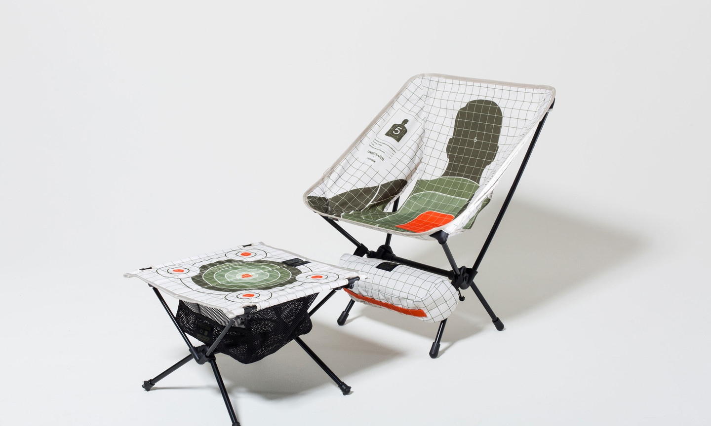 UNDEFEATED 联手 Helinox 推出折叠桌椅胶囊系列