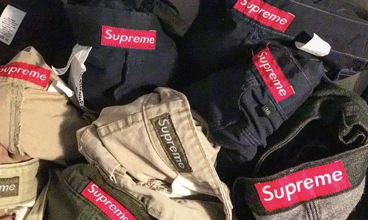 这个 Supreme 的 Sample Sale ，10 天都没卖完