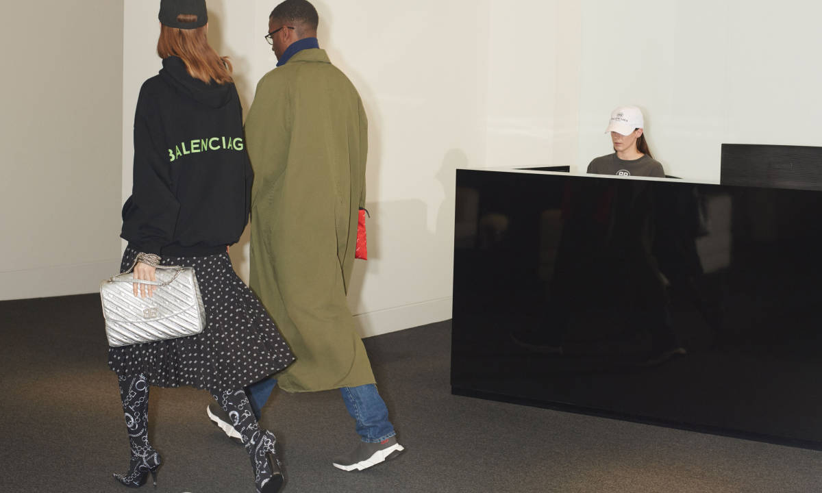 NET-A-PORTER 和 MR PORTER 携手 Balenciaga 推出独家胶囊系列