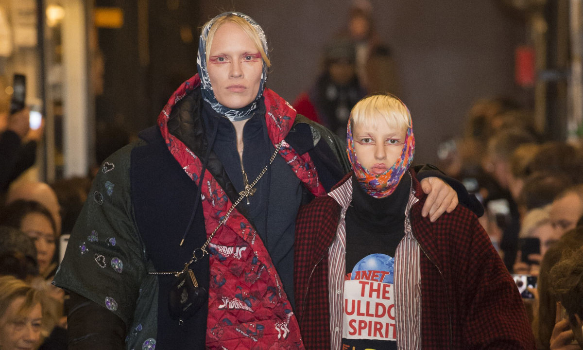 重回跳蚤市场！Vetements 2018 秋冬秀场回顾