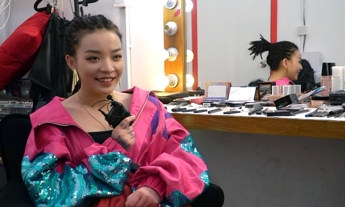 VAVA 歌曲《Happy Everyday》MV 拍摄现场直击