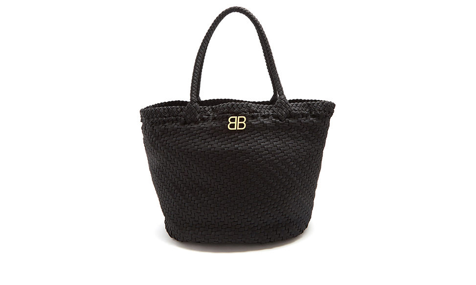 Balenciaga 用鞋带编了个手提包