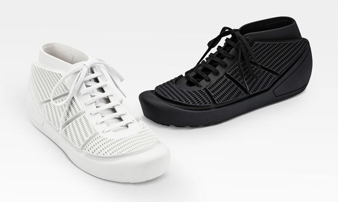 COMME des GARÇONS HOMME Plus 携手 Melissa 呈现革新 Sneaker