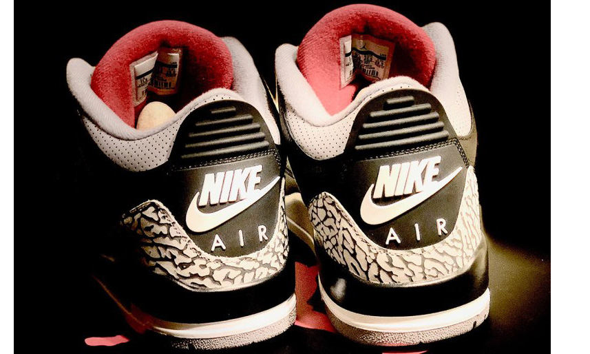 时隔 17 年，黑水泥又带着 Nike Air 回来了