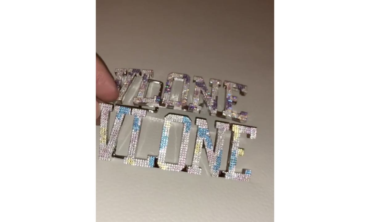 奢华感尽显，抢先预览 VLONE 18 新款腰带扣